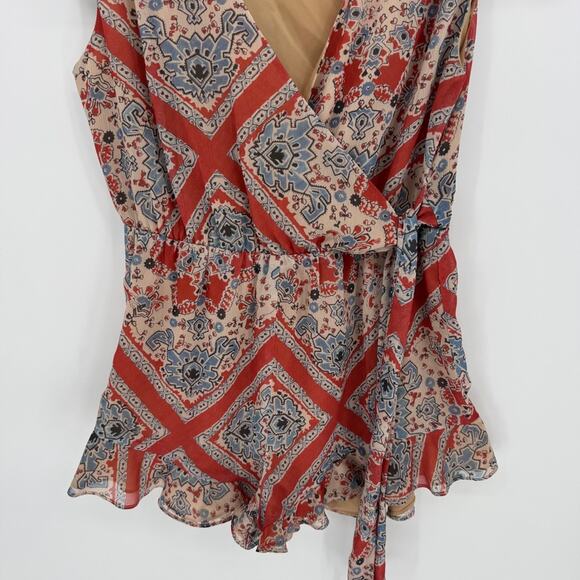 TULAROSA Ashby M ruffle Paisley print Floral Print Wrap Romper Short Sleeve - Picture 4 of 7